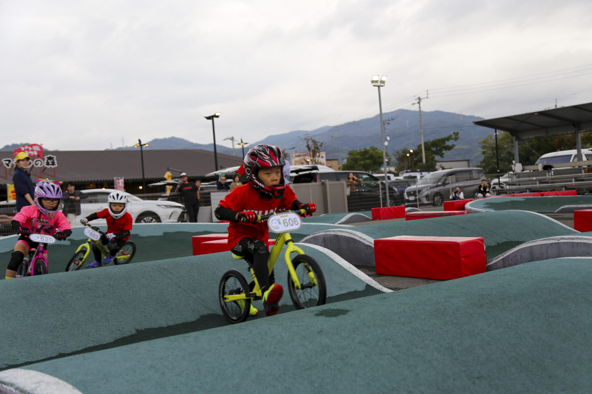 14Xクラス：迫力のスピード走行